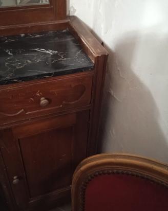 Mobiletto antico con specchio marmo nero