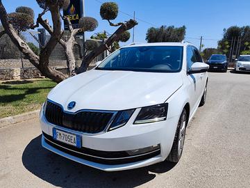 Skoda Octavia 1.6 TDI CR 115 CV DSG Wagon Style