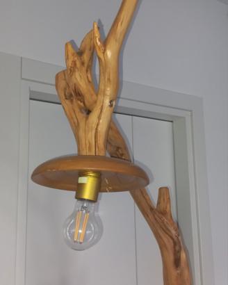 lampada artigianale in legno