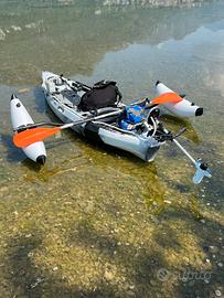 kayak da pesca con motore elettrico
