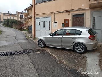 bella macchina tutto perfetto 