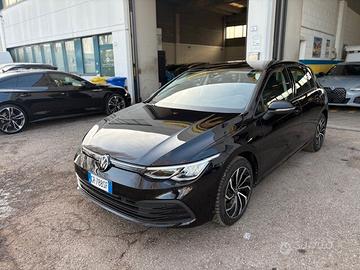 Volkswagen Golf 1.0 TSI EVO Life DSG
