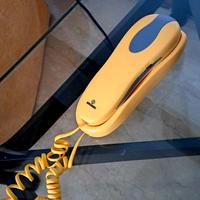 telefono giallo Bro di