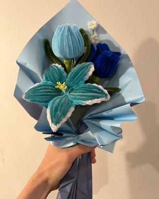 Bouquet con fiori fatti a mano 💐