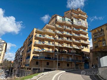 Ampio e luminoso appartamento in Via Mazzini
