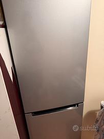 Frigorifero antighiaccio no frost con congelatore