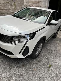 Peugeot 3008 1500 diesel 130 cv euro 6