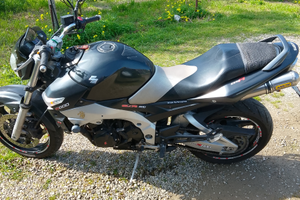Suzuki gsr 600 del 2007 al prezzo di 2300