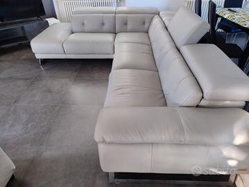 Divano  angolare in pelle