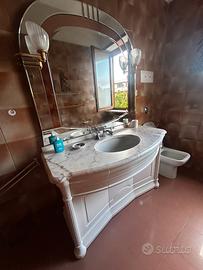 MOBILE BAGNO STILE ANTIQUATO