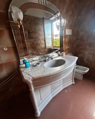 MOBILE BAGNO STILE ANTIQUATO