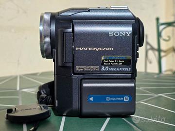 Sony DCR-PC330E MiniDV Digital Handycam