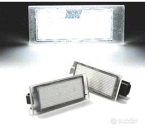 LUCI TARGA A LED RENAULT CLIO MEGANE LAGUNA TWINGO