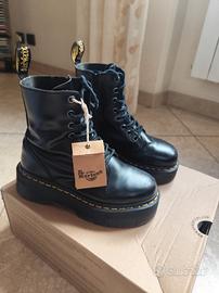 Dr. Martens Jadon black 