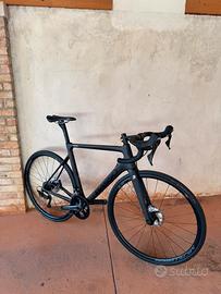 Bici da corsa modello Basso Venta