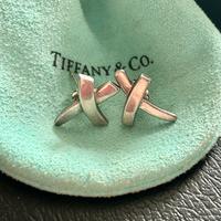 Orecchini Tiffany & Co. Croce Kiss in argento 925