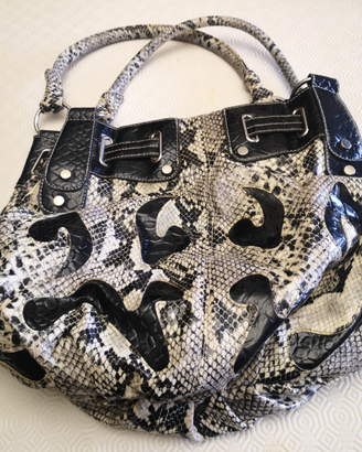 Borsa pitonata nera con manici