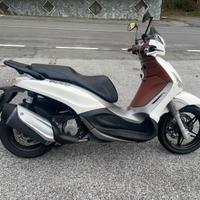 Piaggio Beverly 350 Sport Touring