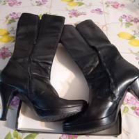 stivali alti pelle neri 