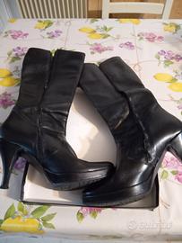 stivali alti pelle neri 