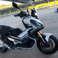 moto hondax-adv 750