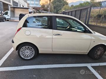 lancia y 1.2 16v platino