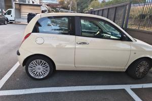 lancia y 1.2 16v platino