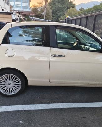 lancia y 1.2 16v platino