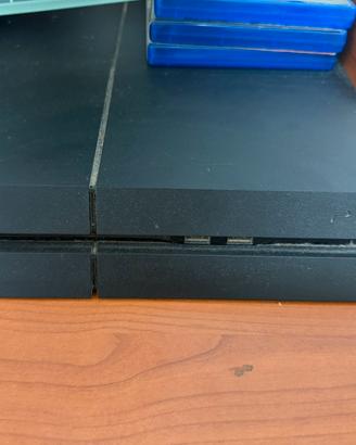 Play station 4 + 3 giochi