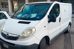 Opel vivaro 2.0 cdi 