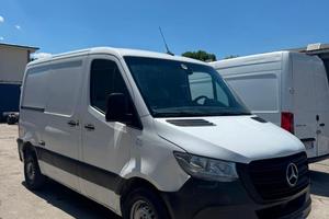 0700 FURGONE MERCEDES SPRINTER 2020