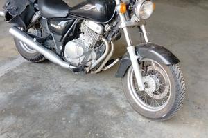 Suzuki GZ Marauder 250 - 2002