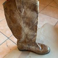 Stivali al ginocchio donna lungo in pelle eco.