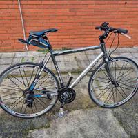 bicicletta pari al nuovo 