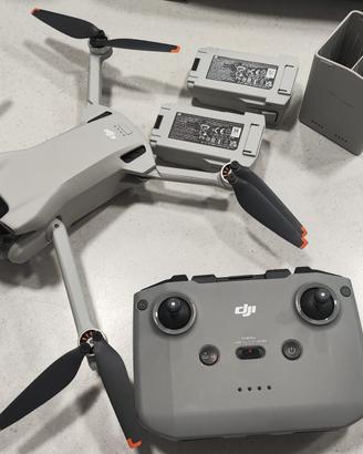Drone DJI Mini 3 + Accessori
