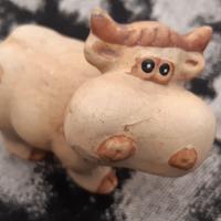 Statuina a forma di mucca