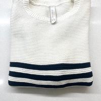 Maglione bianco a righe blu Pull & Bear donna
