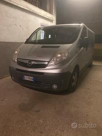 Opel vivaro 2.5 cdti 9 posti