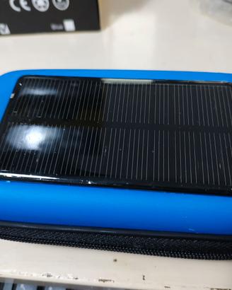Porta smartphone - astuccio solare con power bank