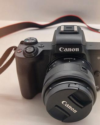 Fotocamera Mirrorless Canon M50 con accessori (Kit