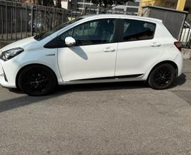 Toyota yaris 1.5 hybrid