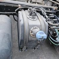 Serbatoio AdBlue per Nissan NT500 3.0 Diesel del 2