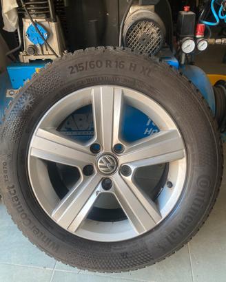 Ruote in lega originali VW con gomme invernali