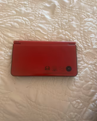 Nintendo DSi XL Super Mario Bros 25th