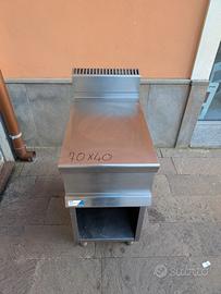 Banco neutro in acciaio 