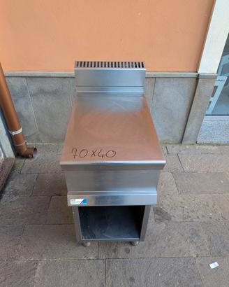Banco neutro in acciaio 