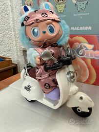 labubu con vespa