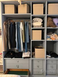 Armadio in legno (noce) senza ante