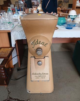 enorme macina industriale vintage