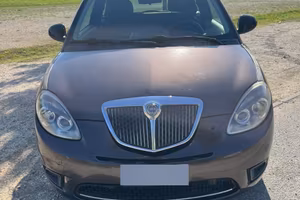Lancia Y 2011